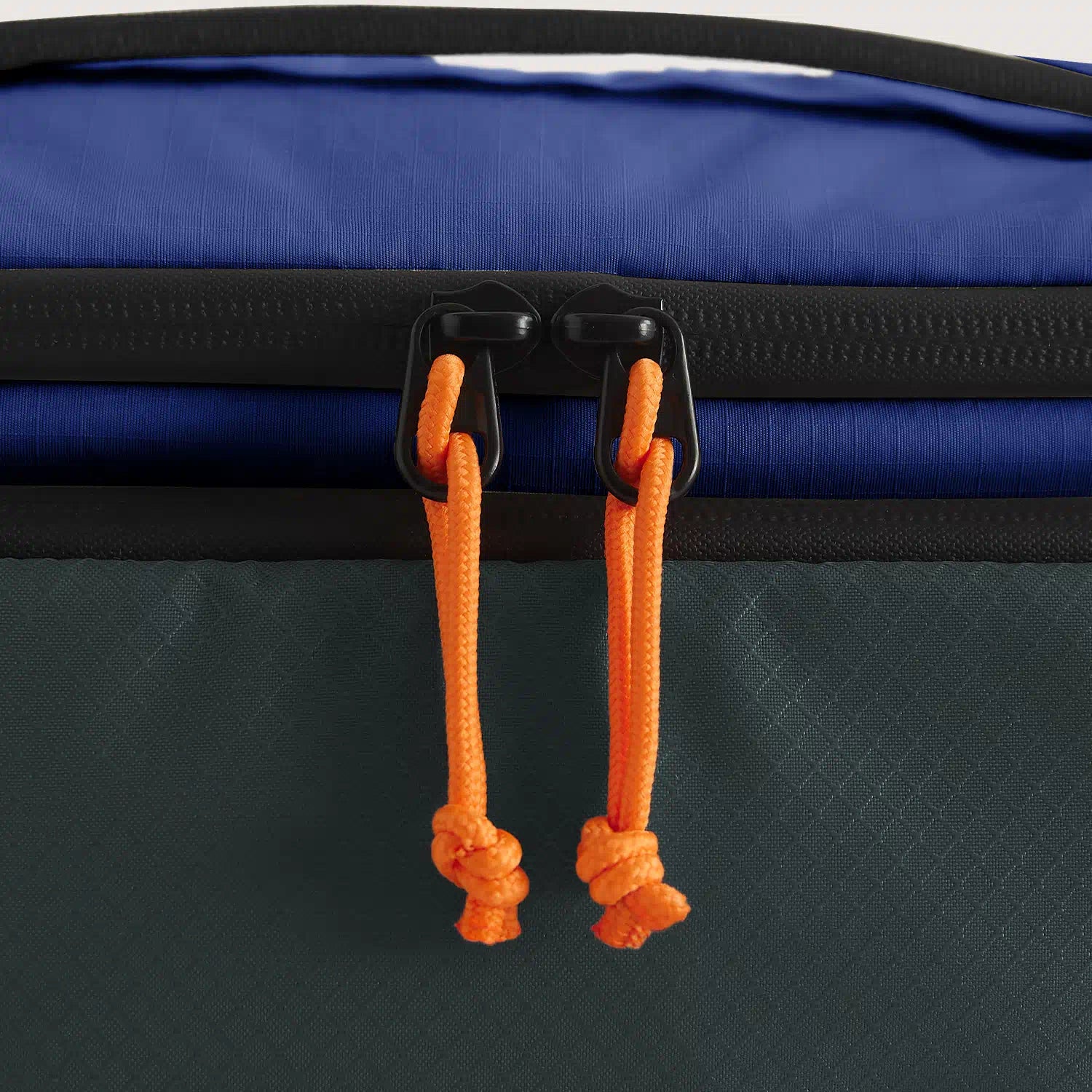 Blast 4.5L Hanging Toiletry Bag