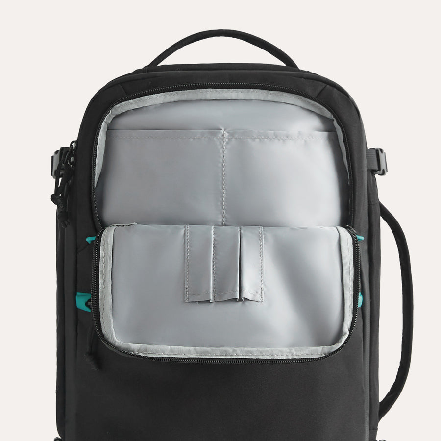 best_day_backpack_for_travel_black