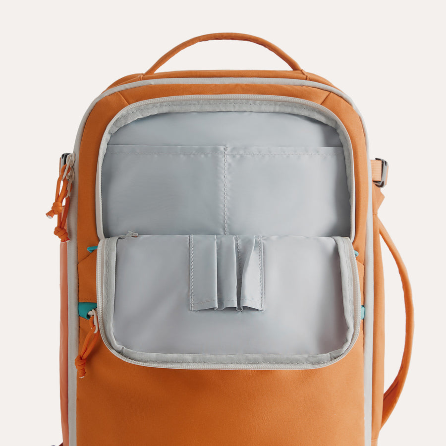 best_ladies_backpack_for_travelling_rust