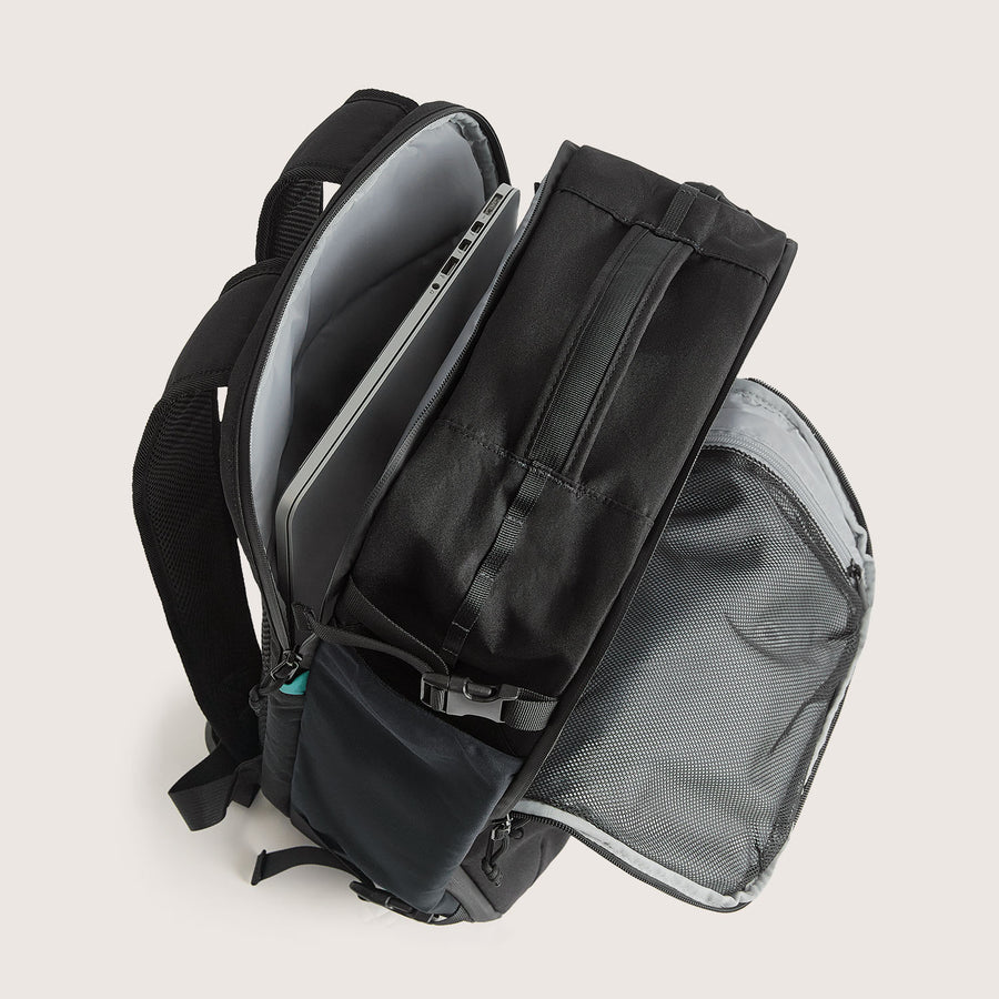 big_backpack_for_travel_black