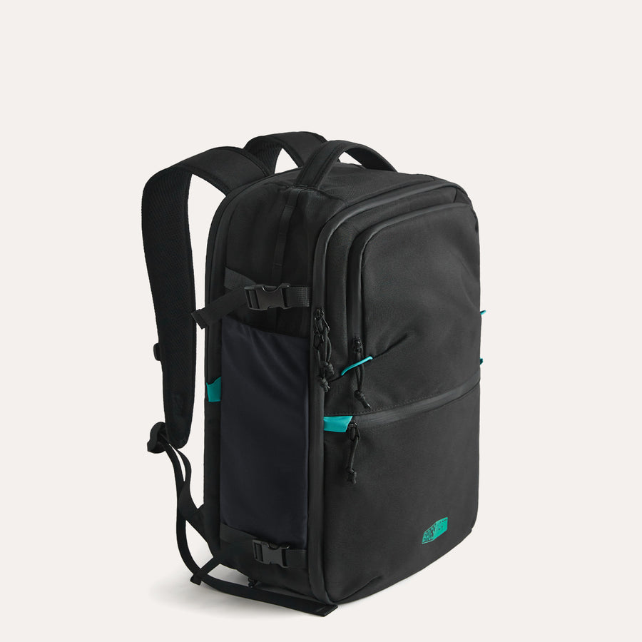 good_travel_backpacks_black