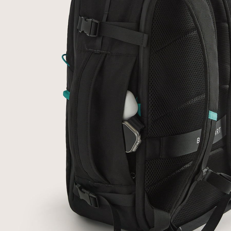 ladies_travel_backpack_black